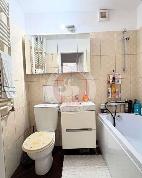 Titan | Apartament 3 camere | Decomandat | 65mp | B11549